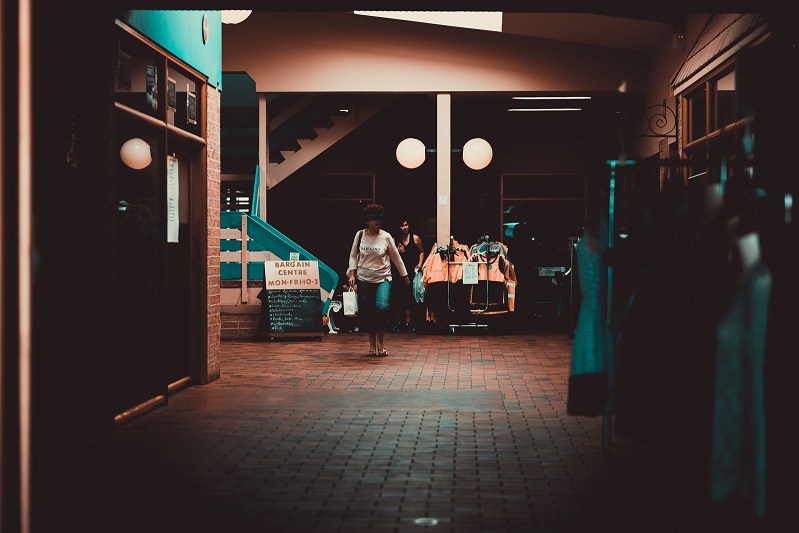 地下室潮濕怎么破?安詩曼除濕機(jī)來支招