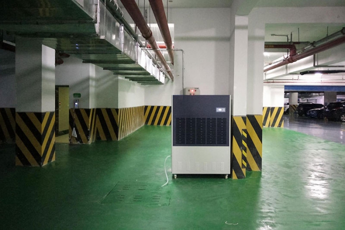 為什么企業(yè)倉庫都選擇環(huán)科除濕機？