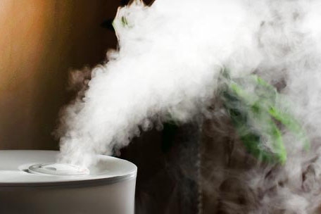 對(duì)抗梅雨季節(jié)潮濕，家用除濕機(jī)為您解決煩惱！